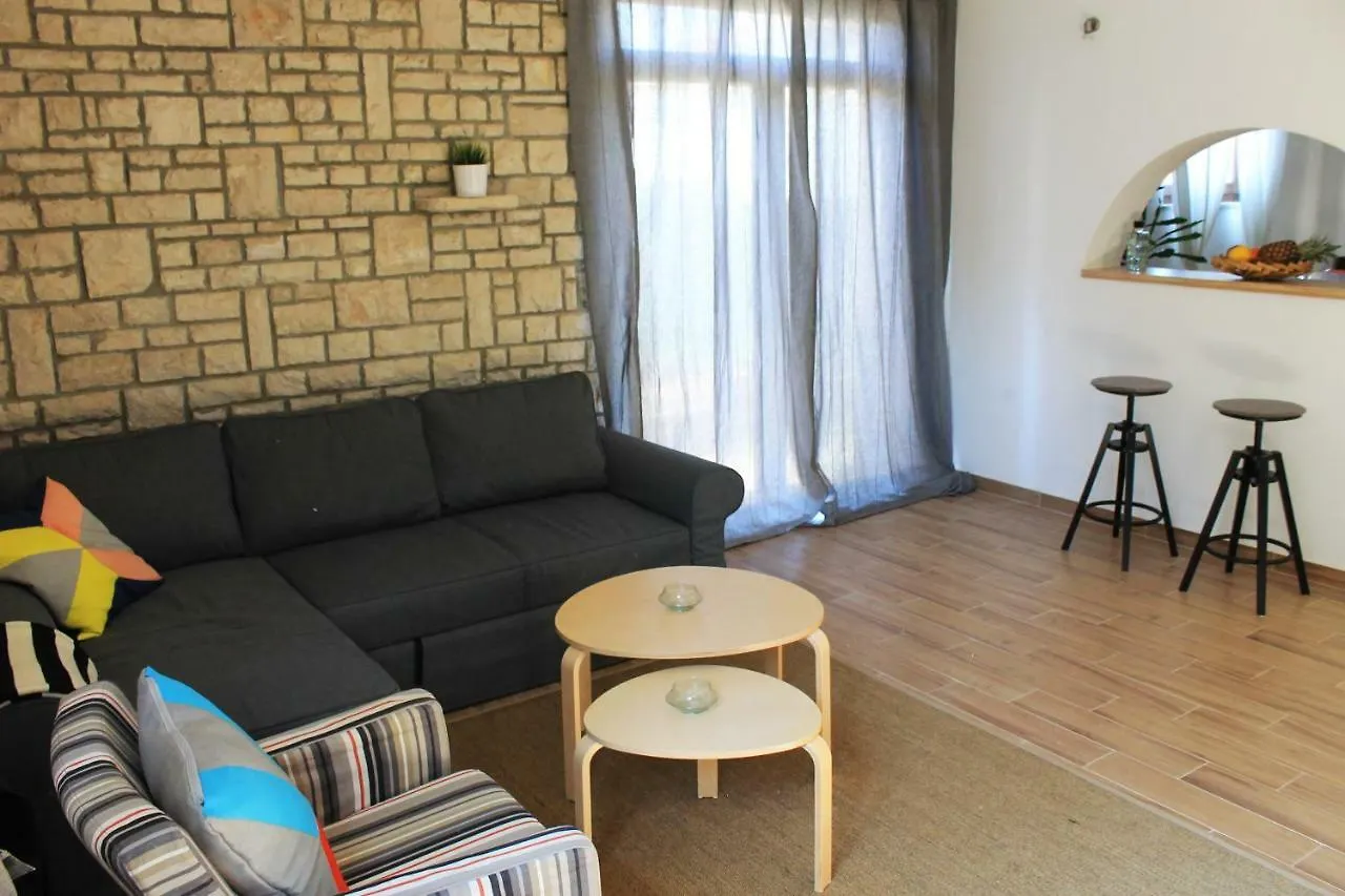 Apartments Dina Pula Croatia